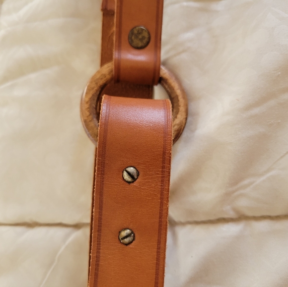 Vintage Unique Leather and Wooden Ring Adjustable Belt - Picture 12 of 14